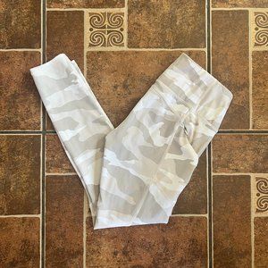 Women's Camo Leggins